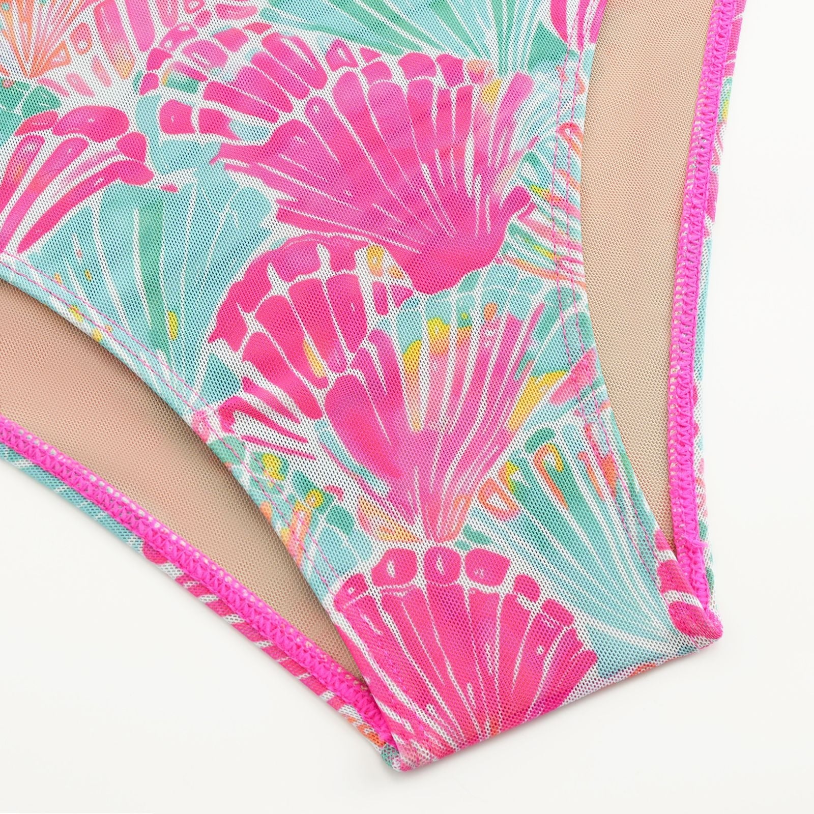 Seashell Print Front Zip Pink Women Long Sleeve UPF50+ Rash Guard Swimsuit