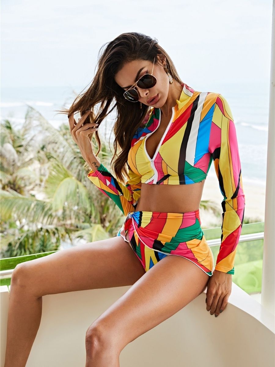 Plus High Neck Color Block Print Long Sleeve Swimsuit Rash Guard Set